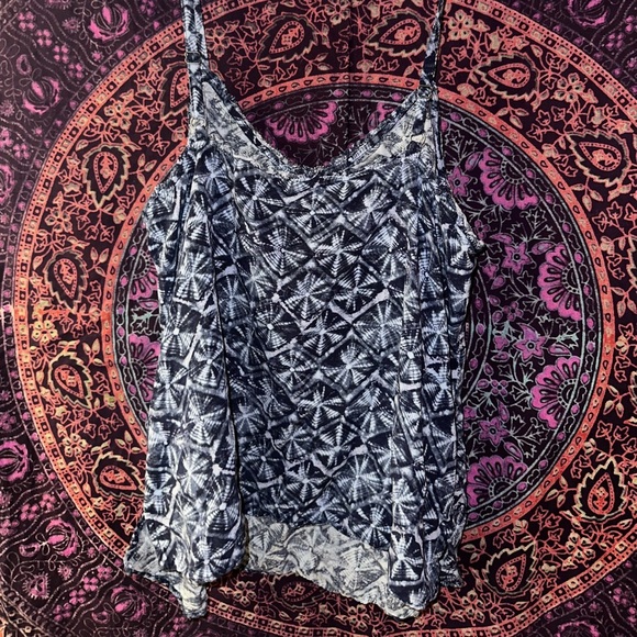 Old Navy Black Fitted Camisole Top - Picture 4 of 4